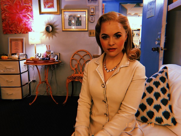 BWW Exclusive: One Short Day with WICKED's Amanda Jane Cooper! Image