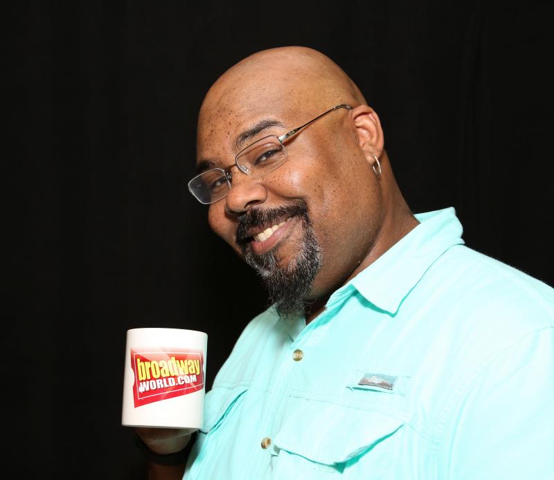 Wake Up With BWW 10/26: First Look at COME FROM AWAY Tour, and More! Image