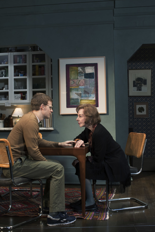 Photo Flash: First Look and Elaine May & Company in THE WAVERLY GALLERY on Broadway! Image