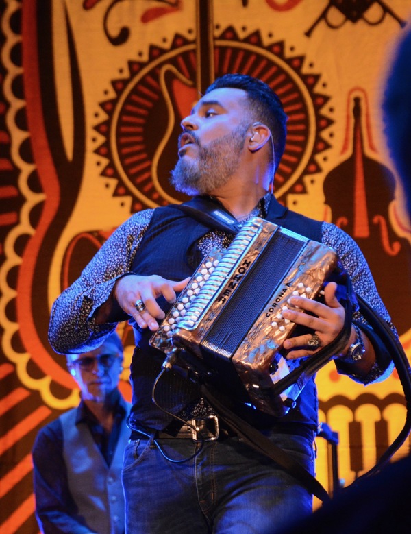 Photo Coverage: THE MAVERICKS Play Tarrytown Music Hall Image