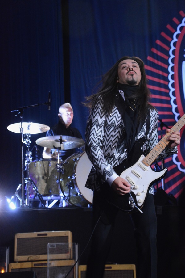 Photo Coverage: THE MAVERICKS Play Tarrytown Music Hall Image