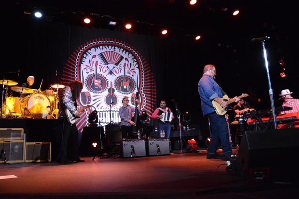 Photo Coverage: THE MAVERICKS Play Tarrytown Music Hall Image