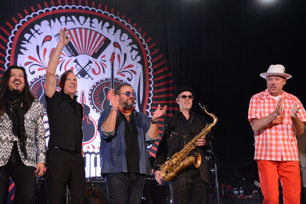 Photo Coverage: THE MAVERICKS Play Tarrytown Music Hall Image