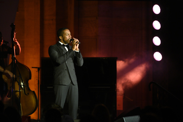 Photo Flash: Leslie Odom, Jr. Performs at NewYork-Presbyterian's Amazing Kids, Amazing Care Dinner Image