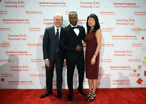 Photo Flash: Leslie Odom, Jr. Performs at NewYork-Presbyterian's Amazing Kids, Amazing Care Dinner Image