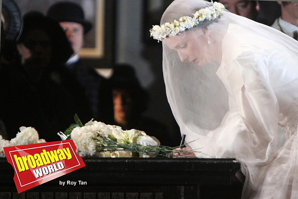 Photo Flash: Exclusive Look at ENO's Lucia di Lammermoor Image
