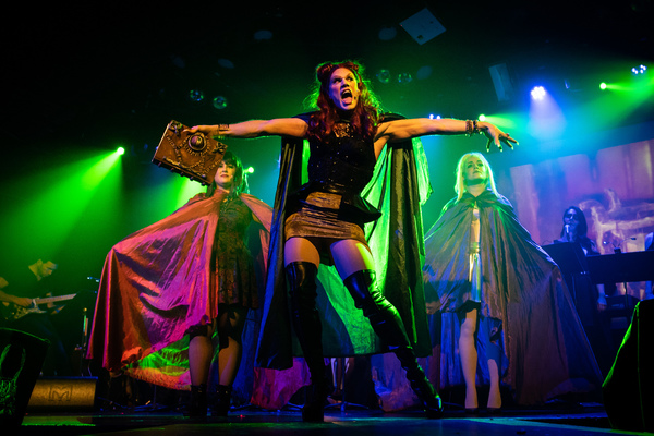 Photo Flash: The Witch Is Back! Go Inside I PUT A SPELL ON YOU: THE RETURN OF THE SANDERSON SISTERS Image