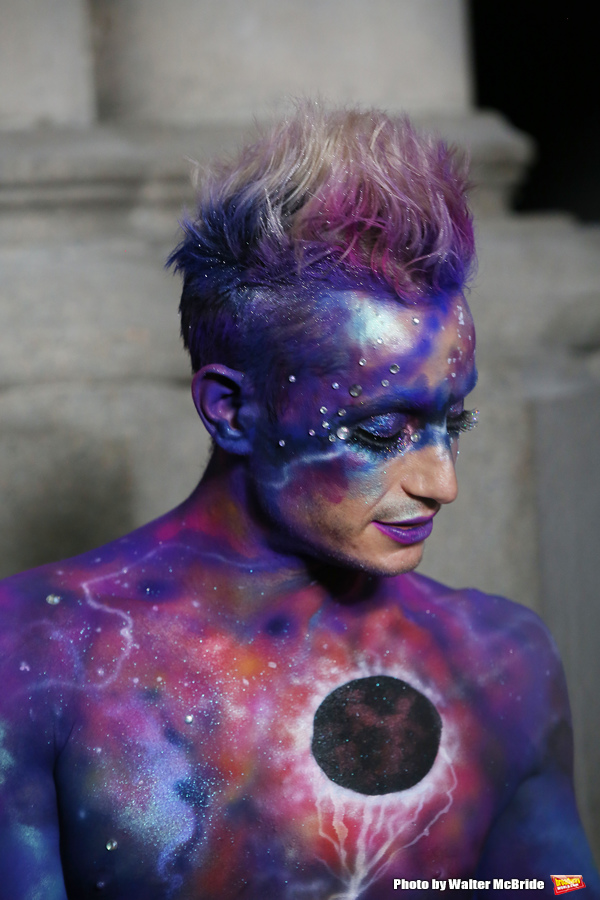 Photo Coverage: Inside Bette Midler's Annual HULAWEEN - 'In the Cosmos' Image
