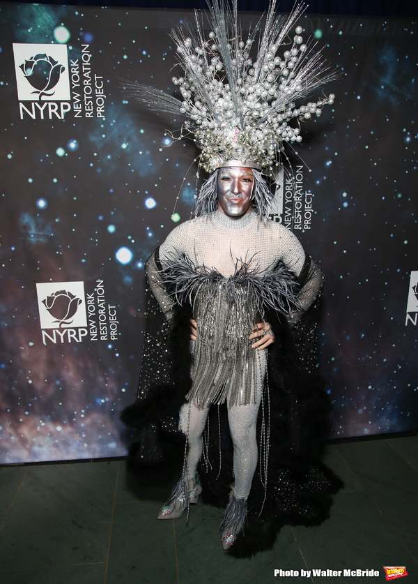 Photo Coverage: Inside Bette Midler's Annual HULAWEEN - 'In the Cosmos' Image