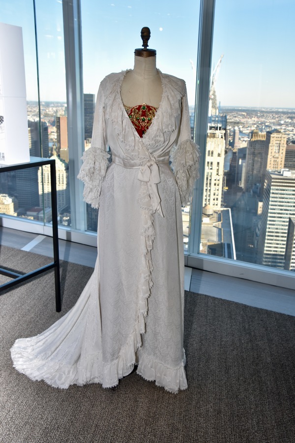 Photo Coverage: 30 Designers Show Off PHANTOM OF THE OPERA Masks Image