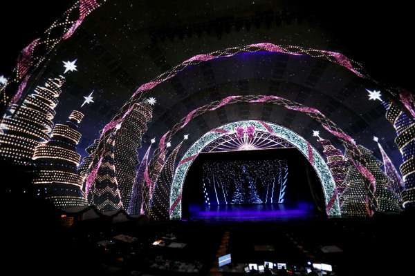 Photo Flash: First Look at the Groundbreaking New Technology in the 2018 CHRISTMAS SPECTACULAR Image
