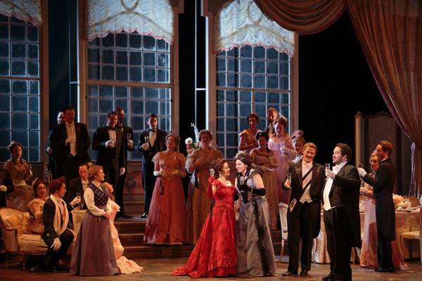Photo Flash:: Get A First Look At Opera Colorado's LA TRAVIATA Image