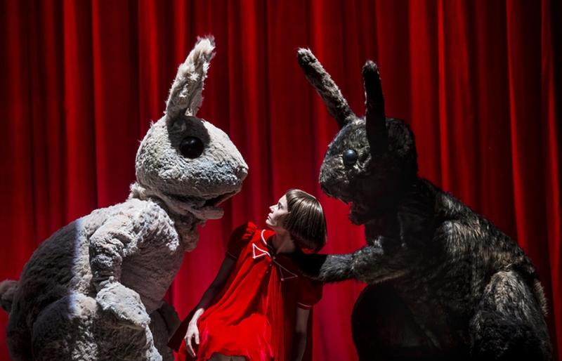 Review: RUN, ALICE, RUN at Taganka Theatre - Alice Ran to Moscow And It Is Awesome Image