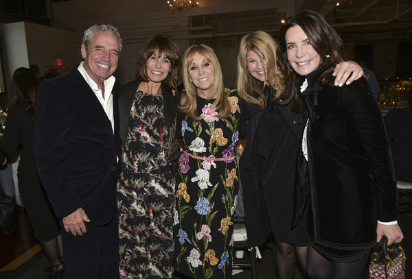 Gary Wexler, Nina Wexler, Iris Smith, Marcy Warren, Lois Robbins Photo