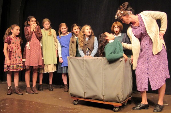 Photo Flash: Granite Theatre Presents ANNIE! Image