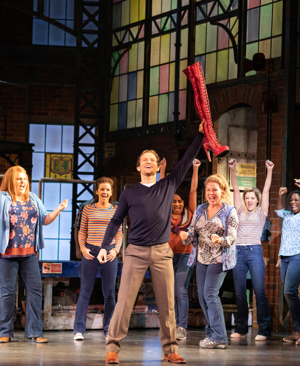 Photo Flash: Exclusive First Look At KINKY BOOTS On Tour! Image