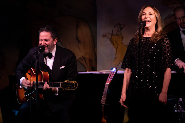 Photo Flash: John Pizzarelli & Jessica Molaskey Take the Stage at Café Carlyle Image