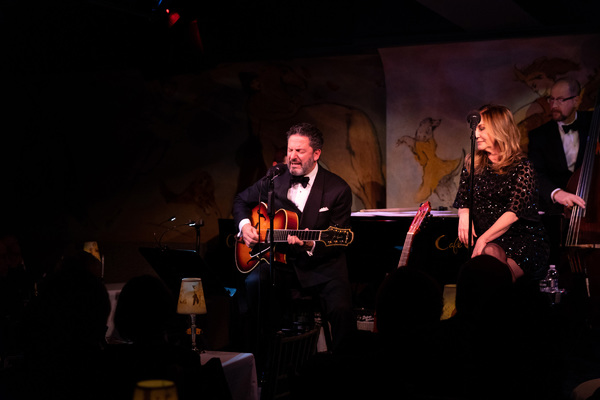 Photo Flash: John Pizzarelli & Jessica Molaskey Take the Stage at Café Carlyle Image