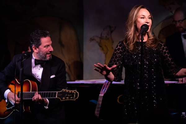 Photo Flash: John Pizzarelli & Jessica Molaskey Take the Stage at Café Carlyle Image
