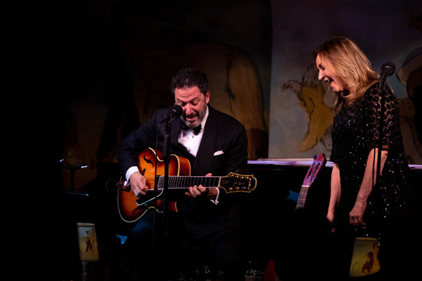 Photo Flash: John Pizzarelli & Jessica Molaskey Take the Stage at Café Carlyle Image