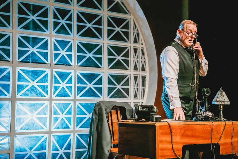 Review: DOUBLE CROSS at The Abbey Theatre Image