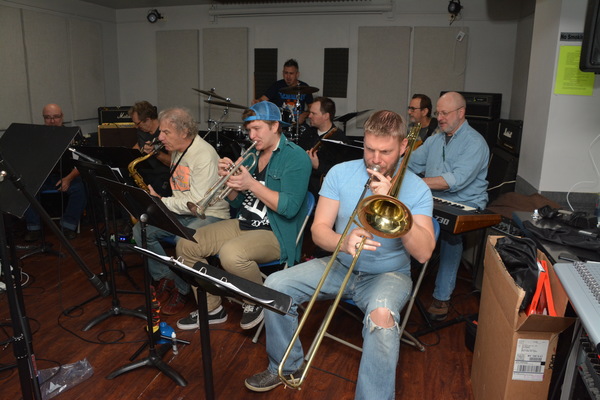Photo Coverage: Inside Day One of Rehearsals For ROCKERS ON BROADWAY Image