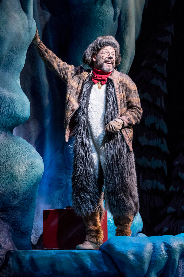 Photo Flash: First Look at Children's Theatre Company's HOW THE GRINCH STOLE CHRISTMAS Image