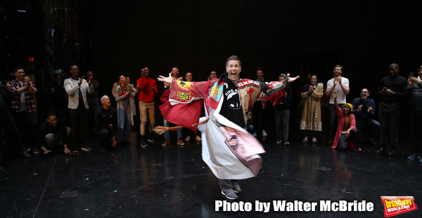 Exclusive Photo Coverage: Marty Lawson Receives the Legacy Robe for KING KONG! Image