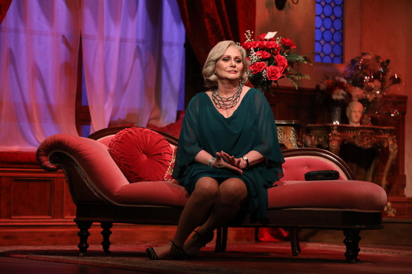 Photo Flash: Ben Fankhauser and Elizabeth Ashley Star In I HATE HAMLET at Bucks County Playhouse Image
