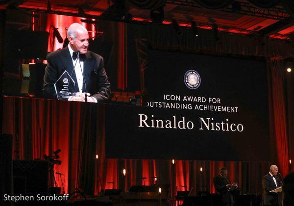 Photo Coverage: Billy Crystal Presented Friars Icon Award by Robert De Niro Image