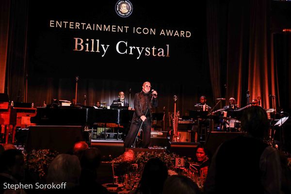 Photo Coverage: Billy Crystal Presented Friars Icon Award by Robert De Niro 