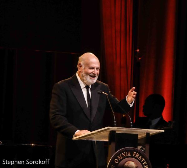 Photo Coverage: Billy Crystal Presented Friars Icon Award by Robert De Niro 