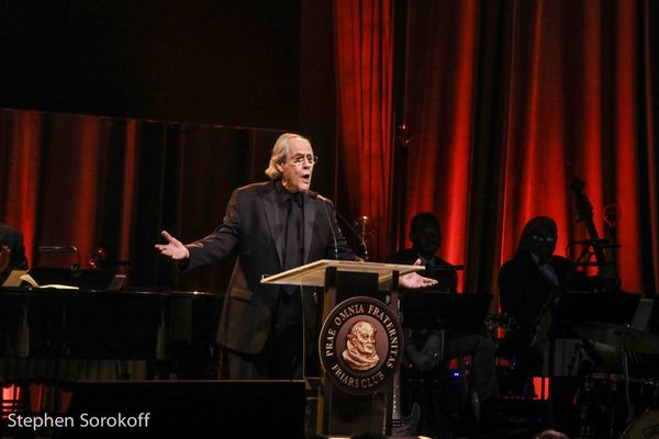 Photo Coverage: Billy Crystal Presented Friars Icon Award by Robert De Niro Image