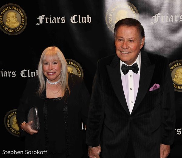 Photo Coverage: Billy Crystal Presented Friars Icon Award by Robert De Niro Image
