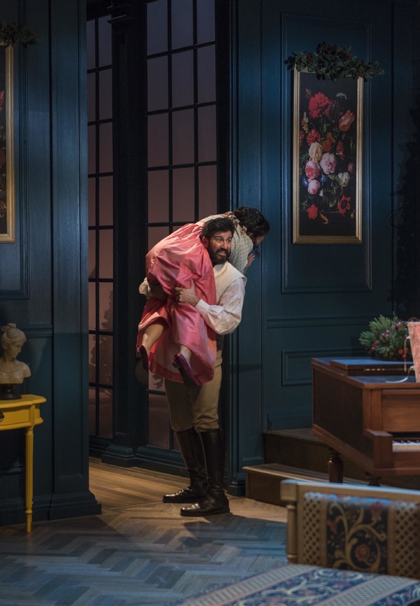 Photo Flash: First Look at Milwaukee Rep's MISS BENNET: CHRISTMAS AT PEMBERLEY Image