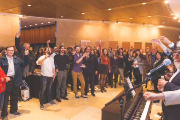 Photo Flash: FIDDLER ON THE ROOF In Yiddish Celebrates 104 Performances Image