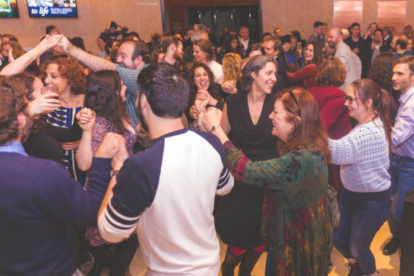 Photo Flash: FIDDLER ON THE ROOF In Yiddish Celebrates 104 Performances 