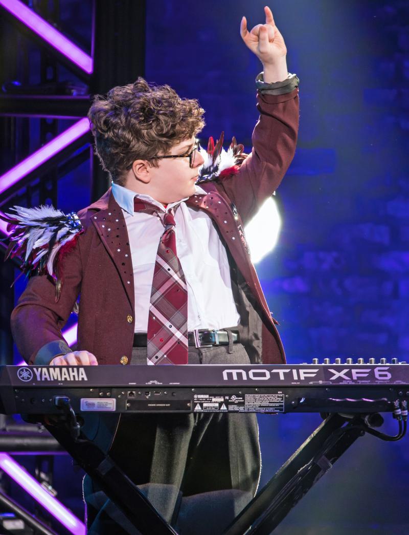 Review: SCHOOL OF ROCK at Theater League Image