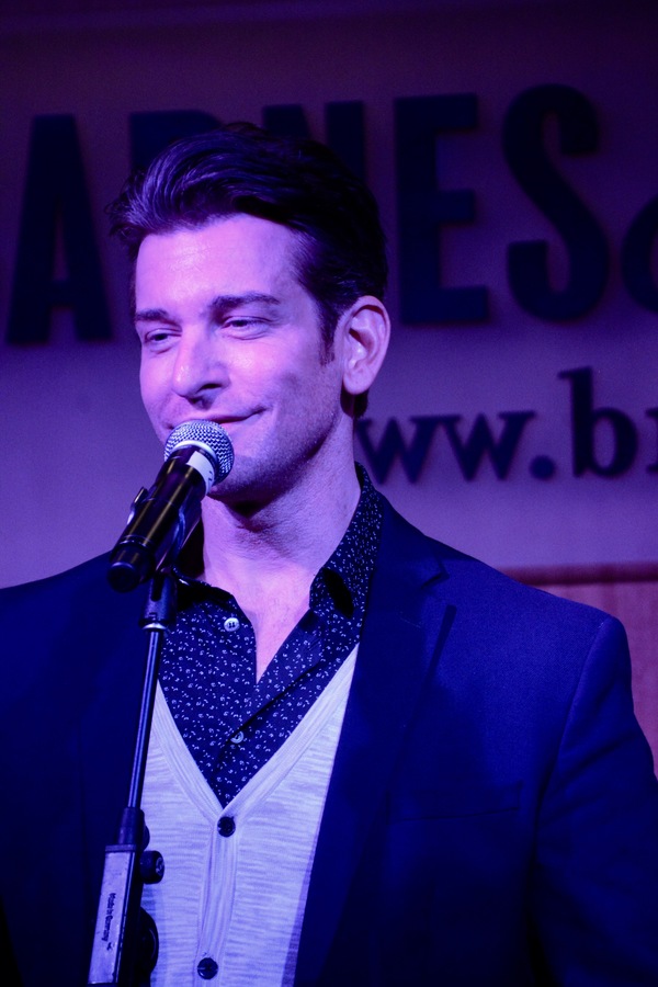 Photo Coverage: PRETTY WOMAN Cast Celebrates Album Release at Barnes and Noble Image
