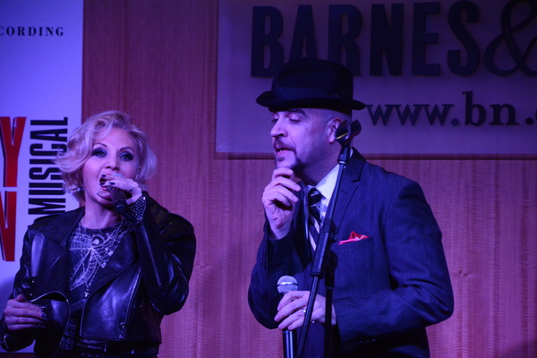 Photo Coverage: PRETTY WOMAN Cast Celebrates Album Release at Barnes and Noble Image