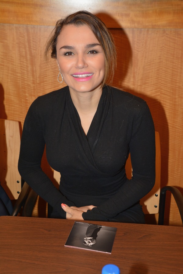 Photo Coverage: PRETTY WOMAN Cast Celebrates Album Release at Barnes and Noble Image