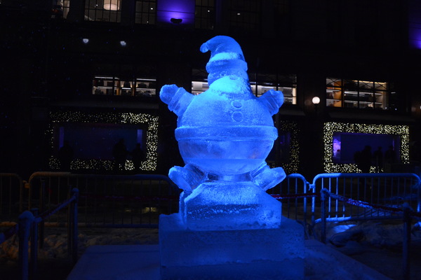 Photo Coverage: Macy's Herald Square Unveils Christmas Windows Image