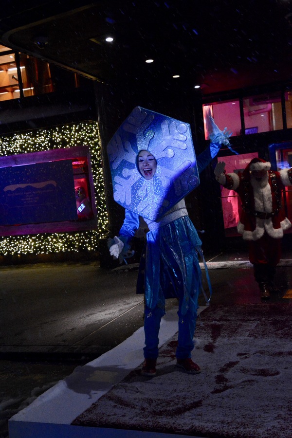 Photo Coverage: Macy's Herald Square Unveils Christmas Windows Image