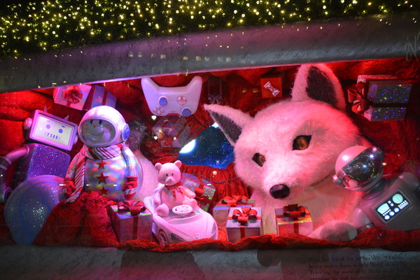 Photo Coverage: Macy's Herald Square Unveils Christmas Windows 