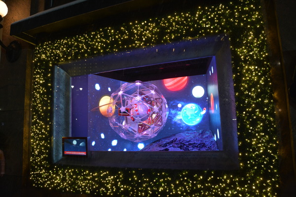 Photo Coverage: Macy's Herald Square Unveils Christmas Windows 