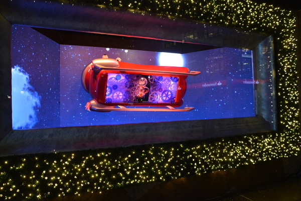 Photo Coverage: Macy's Herald Square Unveils Christmas Windows Image