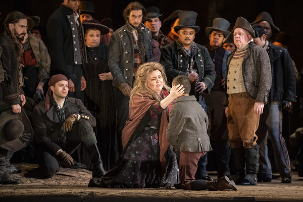 Photo Flash: Lyric Opera of Chicago Presents IL TROVATORE Image