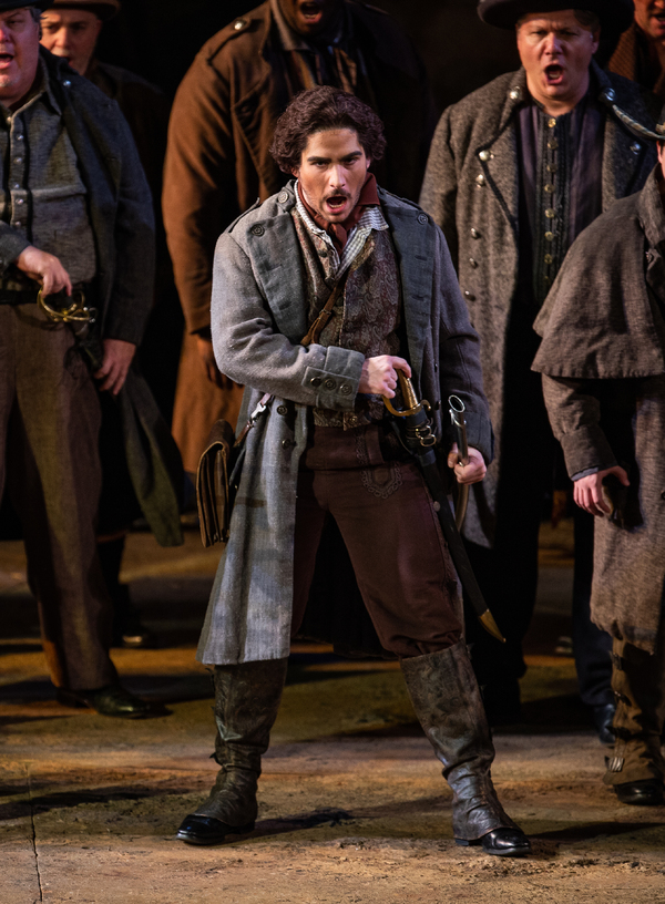 Photo Flash: Lyric Opera of Chicago Presents IL TROVATORE Image