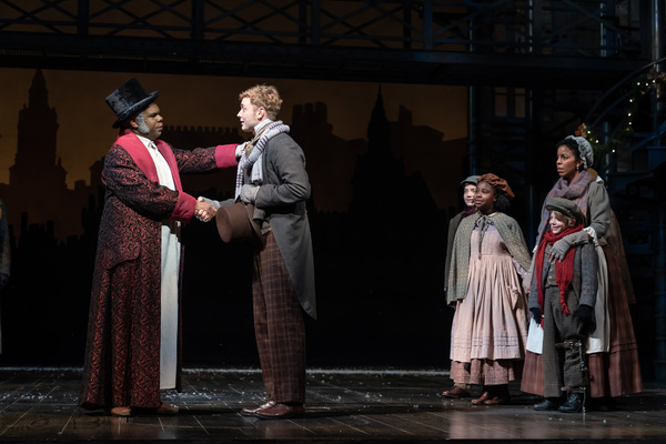 Photo Flash: A CHRISTMAS CAROL Returns to Ford's Theatre For The Holiday Season Image