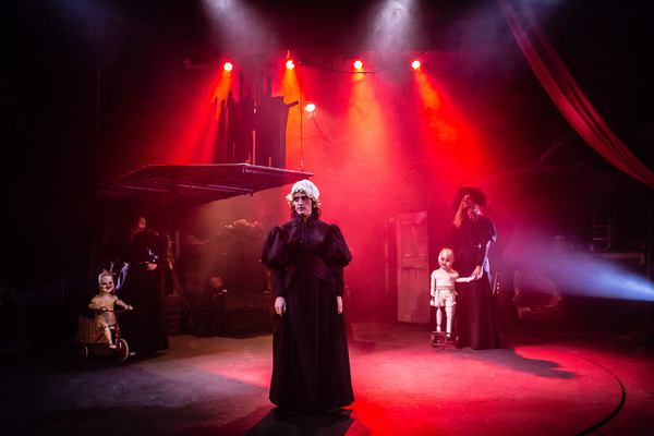 Photo Flash: First Look at Sink the Pink's HOW TO CATCH A KRAMPUS Image